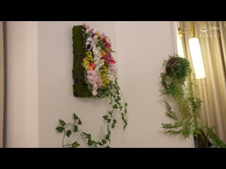 为了维持体型而烦恼的美臀太太进行绝对禁止插入的屁股筋肉颤抖深蹲训练！忍不住骑乘位中出！无法从活塞快乐中脱离！ 野上诗织 VEC-697