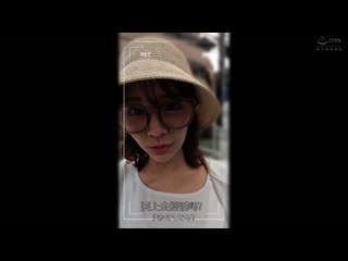 SNS追随者总数32.8万人，美少女网红凤美优在直播中逆向勾引！小恶魔肉棒操控，让素人男性的精液一次又一次被榨干，技术高超的性爱！最后是奖励的爱情生中出！ DVMM-231