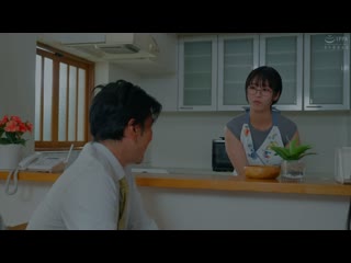 因為父親再婚，家裡突然變得陰暗！？突然出現的家人們都太過樸素！繼母是隱藏巨乳，繼姊是喪女尼特！更別說繼妹還是腐女遊戲玩家！原本覺得好像無法和她們搞好關係…結果她們都超色情，透過我的雞巴意氣相投！現在她們都用阿黑顏求我的雞巴！ HUNTC-359