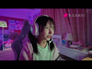 因為父親再婚，家裡突然變得陰暗！？突然出現的家人們都太過樸素！繼母是隱藏巨乳，繼姊是喪女尼特！更別說繼妹還是腐女遊戲玩家！原本覺得好像無法和她們搞好關係…結果她們都超色情，透過我的雞巴意氣相投！現在她們都用阿黑顏求我的雞巴！ HUNTC-359