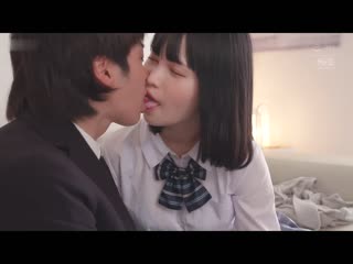 身为教师的我对于成长中的女学生的胸部失去理智，多次吐精在她身上。日向枫 SSIS-891