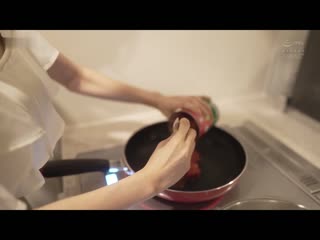 如彗星般出现笑容灿烂积极疗癒的美少女 kawaii*超新星 观月爱菜 AV出道 CAWD-599