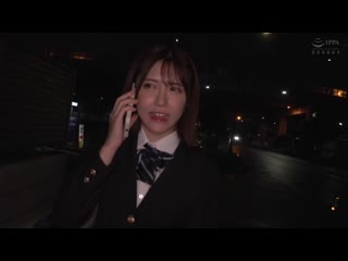 失禁高潮痴汉列车 放学回家的电车中，被媚药逐渐改造，失禁潮吹成癖的女高中生被持续高潮。 皆濑明里 REAL-893
