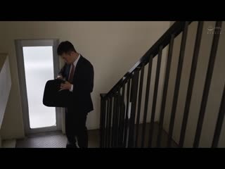 寝取 妻子被土木建筑业者睡走 成宫彩叶 NTRD-113