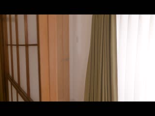 受不了为了教育目的暂住我家的姪女不穿内裤诱惑！小恶魔让人喝小便痴女的饮尿舔鲍小穴摩擦性交 花柳杏奈 WAAA-267
