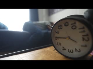 被甜蜜的耳语带走，我沉溺在与人妻的窝居SEX中，直到留学到大学毕业…。 小岛南 JUR-206