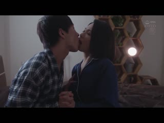 毕业典礼后…给成为大人的您继母的赠礼―。 绫瀬麻衣子 JUL-785