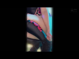 赛车皇后狩猎2 无袜光泽丝袜 东京A○TO S○LON 2025 HRSM-085