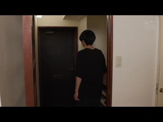 港区姐姐跑来没钱、没女朋友经验、什么都没有的我家住，然后用我的鸡巴自私地做爱 三宫椿 YUJ-035
