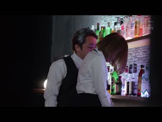 打工处性感美女在最讨厌的店长指示下被迫穿上下流迷你裙在性骚扰插入快乐下堕落 加美杏奈 IPX-949