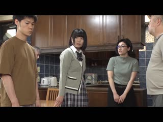 某一天、成为新家人的巨乳性欲猛兽继妹将我・弟弟・父亲・爷爷全都侵犯。 乃木萤 MIAA-510