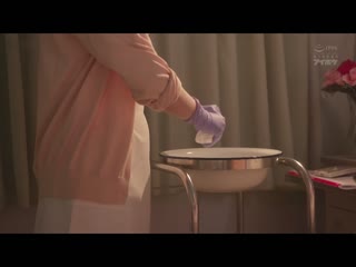 被絶伦大叔胁迫连日被不洁肉棒持续侵犯的我…。 深夜中的护士铃是性处理奉仕的信号 岬奈奈美 IPX-747