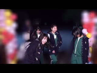 AV界最适合制服的10位明星大乱交！抽插肉棒赚取青春积分！3队对抗的性感校外教学！红队 CAWD-703