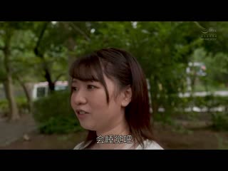 乳摇舞蹈影片在抖音上爆红到帐号被删除 大晃动着衣巨乳现役女大学生AV出道 小坂日葵 EBWH-082