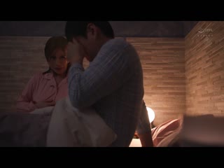 巨乳美丽妻子被叔父下药中出持续弓背絶顶。 春药NTR 叶爱 JUQ-848
