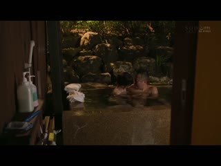 出差处温泉旅馆与部下新人OL住同房 纯真无垢的诱惑 逆NTR 天宫花南 STARS-709