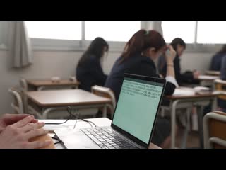 ～我是妄想发明家～用胸部型键盘将学校的女孩们改造为乳头敏感体质，然后让她们高潮到不行！！ MIRD-260