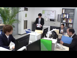 与前玩咖絶伦女上司的下流深夜加班 工作做出结果的话就有褒奖中出 迅速摩擦龟头没有贤者时刻般无止尽男人潮吹！！ 水川堇 MIAA-561