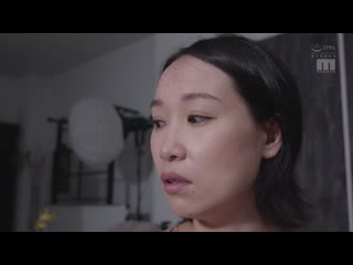 成为纪念裸体模特儿代役的我，勃起肉棒被巨乳姊姊注意，在休息时间不断被搞到射精… MIAB-385
