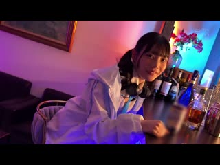 在酒吧遇见刚下班的咖啡店妹子，醉酒店内3P、带回旅馆激烈乱交性爱 望实香苗 MUKC-087