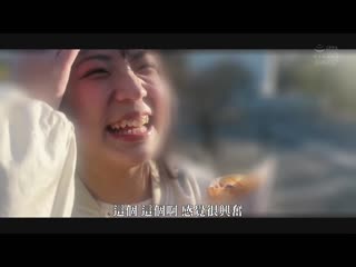 想要吃饭、微笑、做爱、中出 自秋田来到东京的透明美肌独身少女 相信这性爱的前头一定有什么… 秋山桃香 CAWD-691