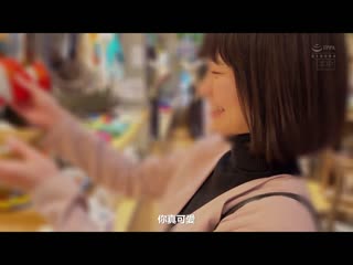 引诱可爱咖啡店员约会后展现困惑脸蛋微笑答应、虽说是一日约会、带进宾馆后急遽变得淫荡积极、疯狂中出到早上。 东条夏 HMN-450