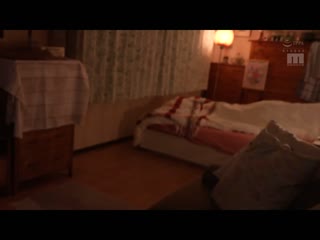 目击到家裡蹲丧女妹妹自慰的我理性崩坏。妹妹高潮还不知道狂爆走抽插 石川澪 MIDV-699
