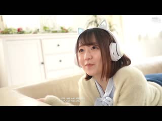 鲜烈出道的美少女电玩玩家实际上是…与大叔唾液交络浓厚性爱3本番 山田华 MGOLD-007
