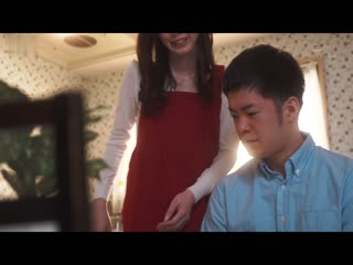 随着甘甜呢喃、我直到大学留级、沉溺在与人妻窝在家做爱…。 小松杏 JUQ-042