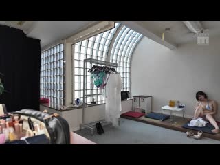 「等等，你要在这裡插入！？嗯…高潮了！」插进去就赢！只有不知道的人才会吃亏！效果超猛烈！遇见了媚药巨根，我3秒就堕落了…。 石原希望 MIDA-010
