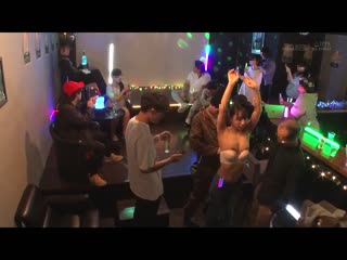 这停止时间男系金A！年末睡走跨年情侣中出献礼编 SDDE-686