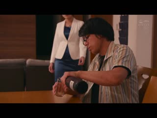 人妻秘书、满是汗水接吻社长室中出性交 推川悠里 JUQ-608