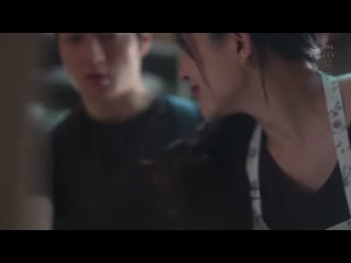 最爱的妈妈与我共度的一夜。在酒精与潮吹中，我变成了大人。 一色桃子 ROE-361