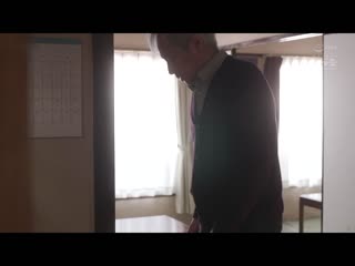 年末年初，在广大的学生宿舍裡，女学生和中年管理员两人独处... 在禁忌情况下，中年男人的性慾被激发，而寂寞的年轻少女想要填补空虚，他们的关係越来越好，持续着合而为一。 浅野心 SONE-272