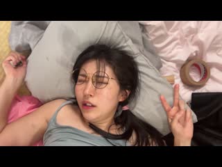 明明是丧女却是个淫荡的婊子。我对自甘堕落的继姐一见锺情，她察觉到我的心意，答应了一夜情。这是一个夏天的回忆。 皆月光 MKMP-636