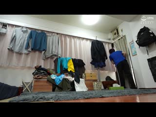 被隔壁的絕倫美女G罩杯誘惑…對DM暗示性慾不滿的配信者，被拉進房間解放了超級淫亂痴女！熱烈親吻歡迎，張開淫穴連續中出 碧波滴 FOCS-274