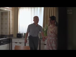 「如果只是前端的话就没关係」虽然这么说了…但是失智的公公肉棒太舒服了，让我插入的一瞬间就高潮了。 实滨瑞希 ADN-661