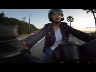 重量感的半球型G罩杯胸部 骑乘重型机车的美形女大生 新人AV出道 南条一香 EBOD-883