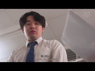 总是高高在上的女上司紬桑，每天被用无内裤丝袜足交管理射精的我 明里紬 PRED-785