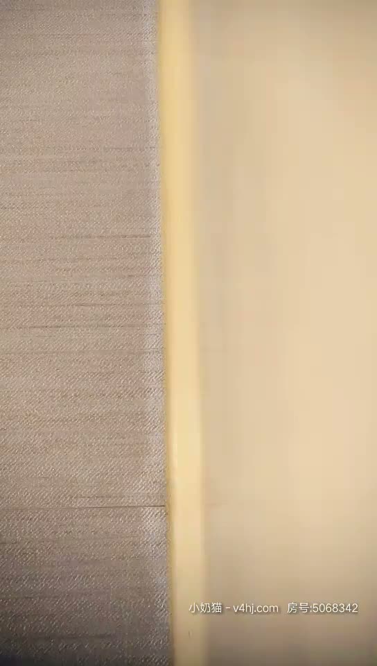 2020.11.17【七天极品探花】极品颜值，罕见美乳，近景掰穴口交，高冷小姐姐被撩拨得欲火焚身