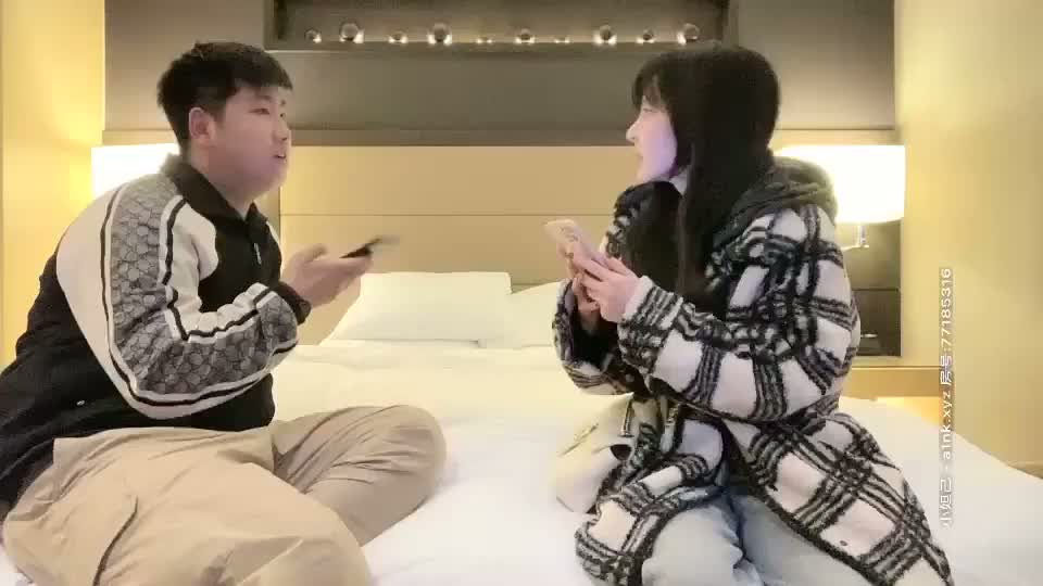 20210406_原版_小宝寻花_啪啪极品第二场_第二场，甜美小仙女，拍着小宝啤酒肚喊老板，娇小玲珑身姿曼妙