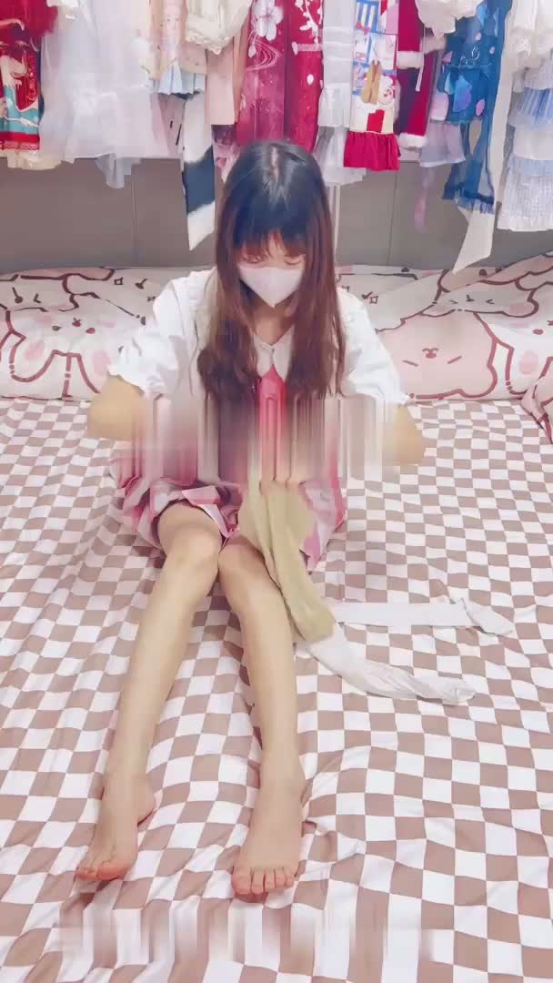 1 (8)