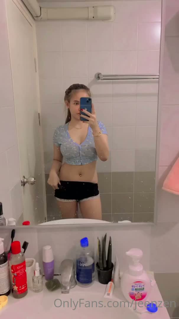 推特OF巨乳肥臀，露脸顶级网红【jeenzen】 (22)