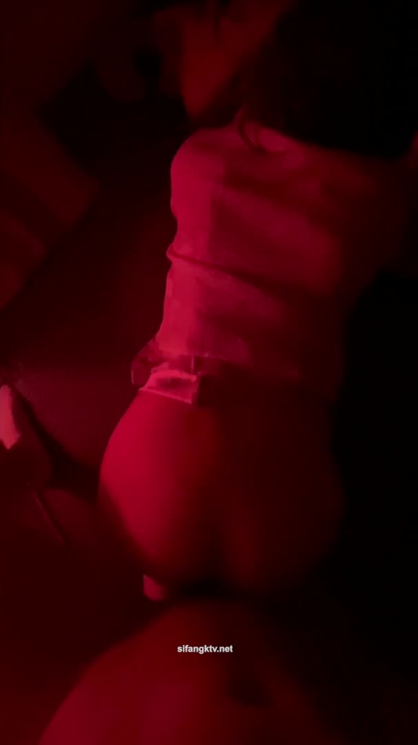 045